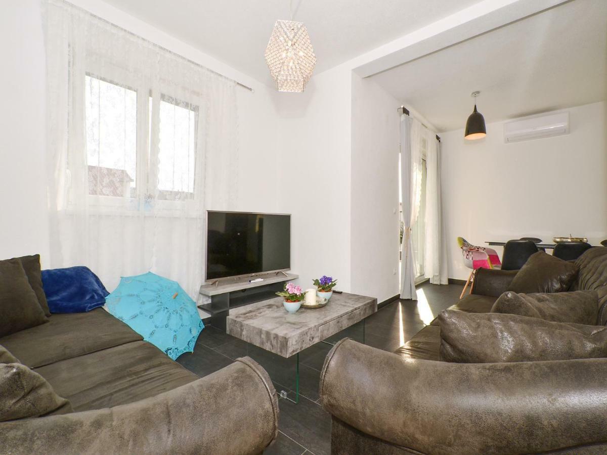 Deluxe Apartman Porto Trogir Ngoại thất bức ảnh