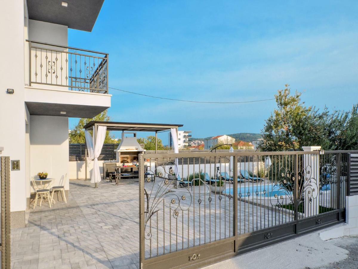 Deluxe Apartman Porto Trogir Ngoại thất bức ảnh